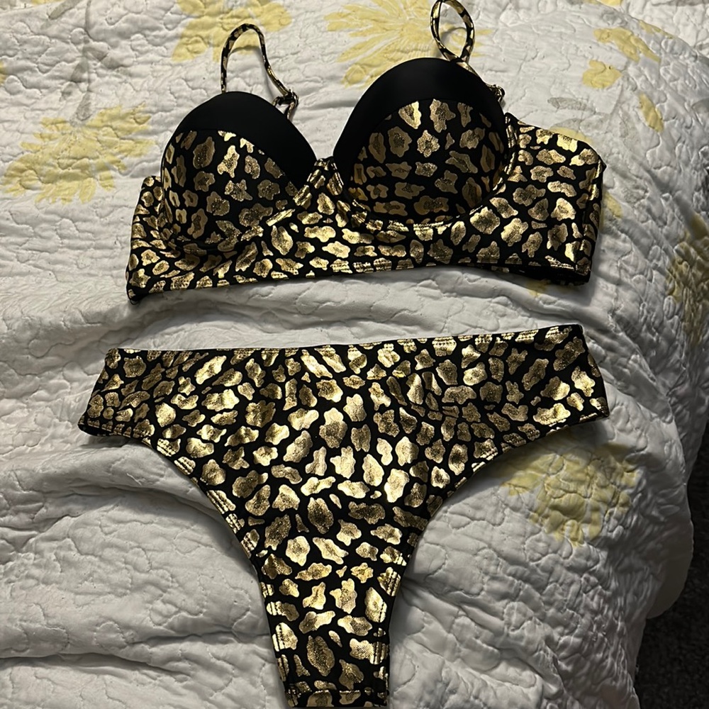 NWOT large Shein women’s bikini